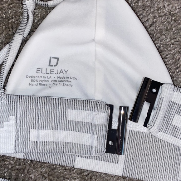 Elle Jay Bikini - Picture 3 of 4